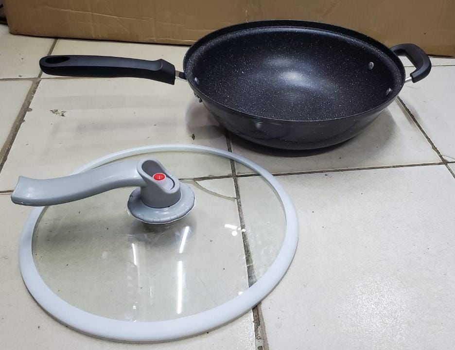 Wok pan